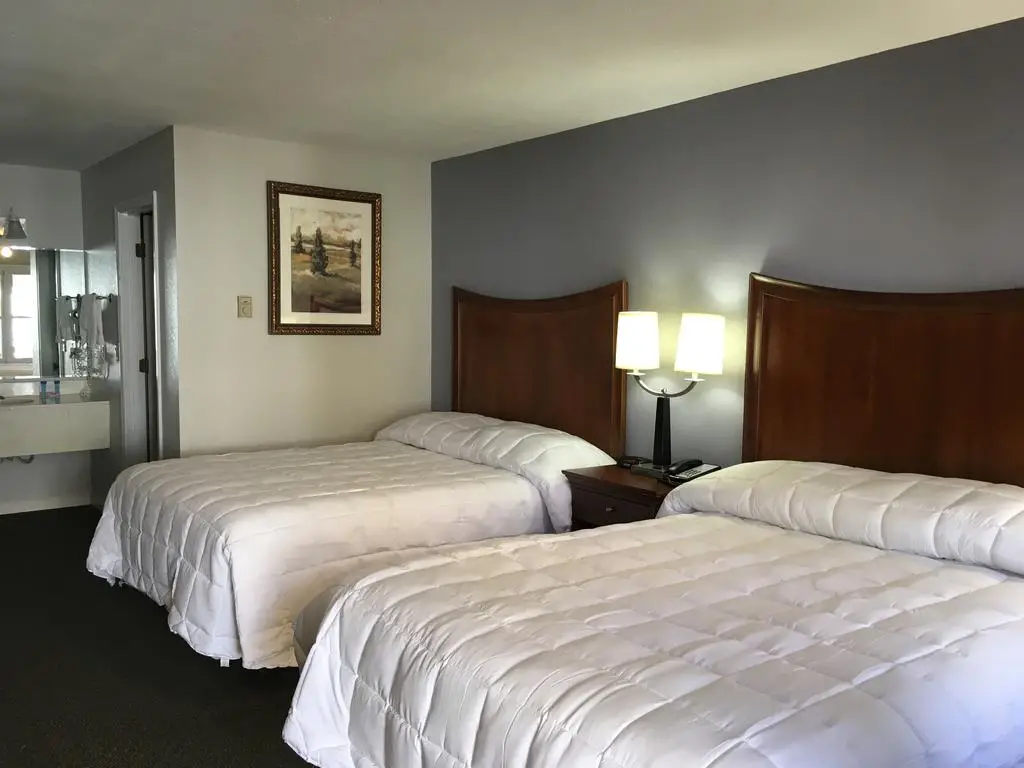 University Inn Main image